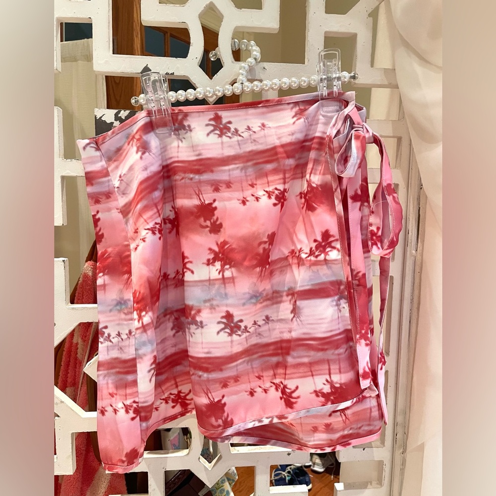 SHEIN Palm-Print Wrap Mini Skirt never worn y2k style